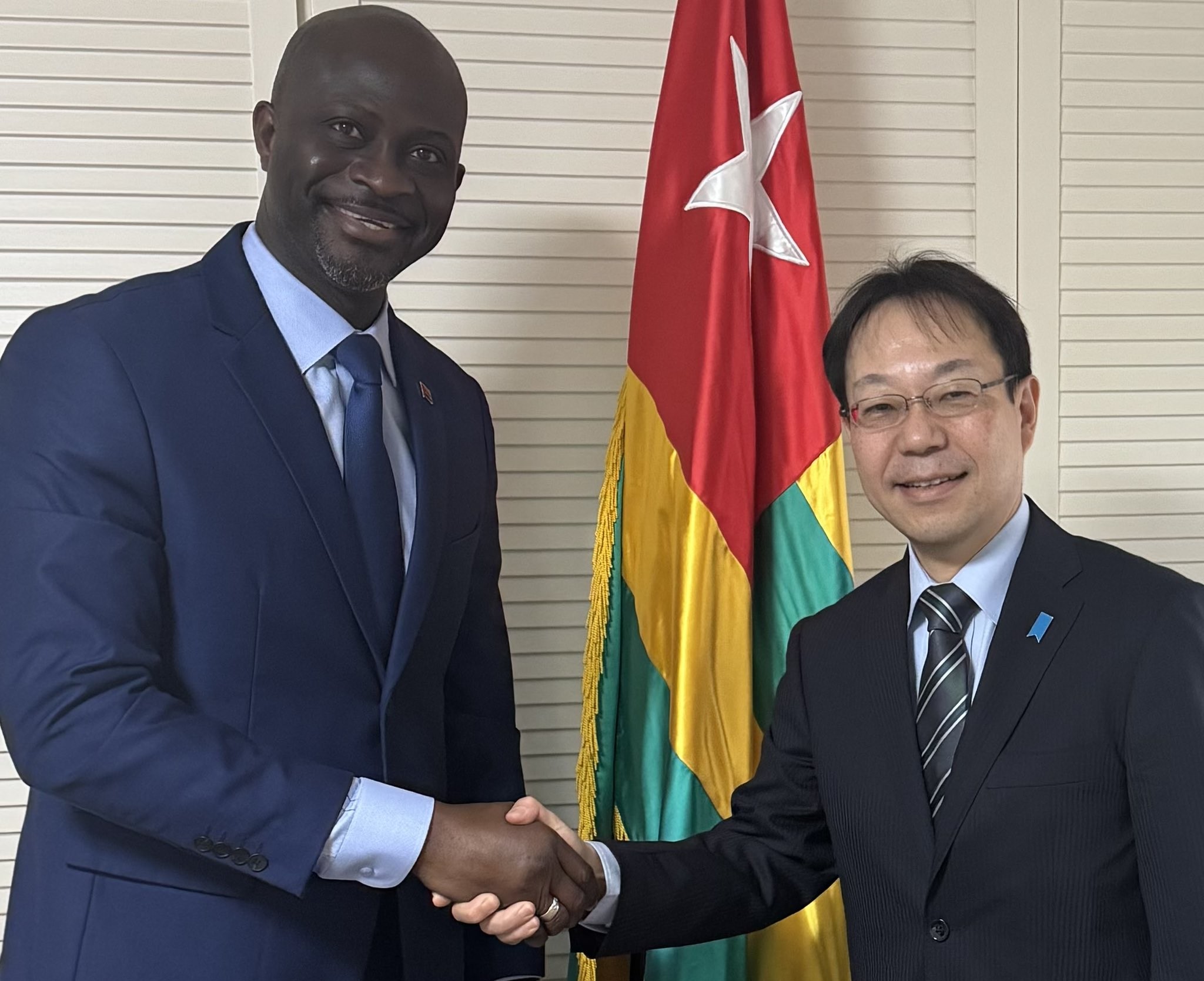 Echange entre le Chargé d’affaire et le nouvel ambassadeur du Japon au Togo